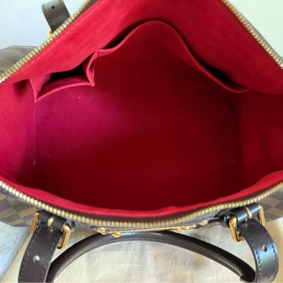 * SOLD SOMEWHERE ELSE* 
 LOUIS VUITTON Classic  BERKELEY DAMIER EBENE HANDBAG - Picture 8 of 9